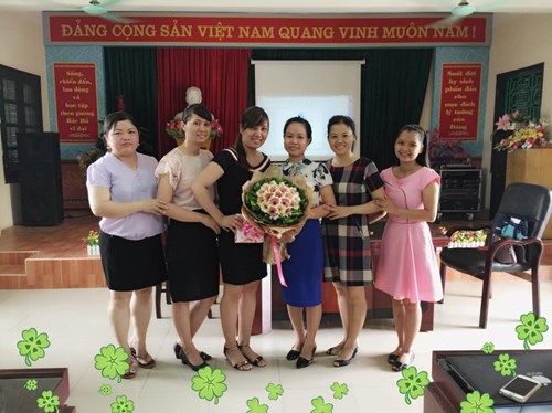 Công đoàn Trường mầm non Long Biên tổ chức sinh nhật cho các đồng chí sinh tháng 7